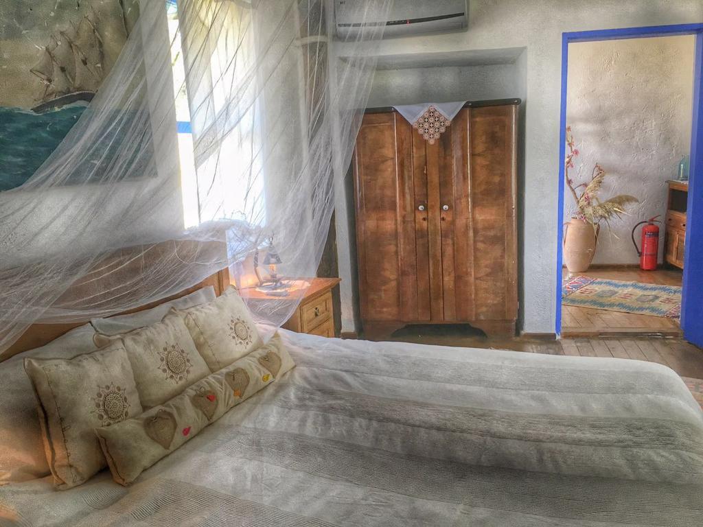 Dimitri Ada Evi & Restaurant Hotel İmroz Екстериор снимка